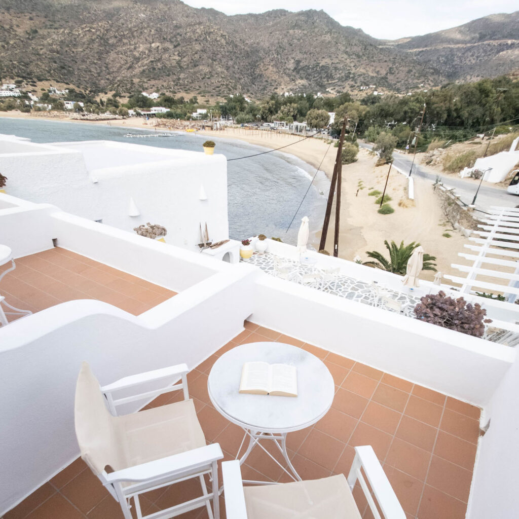 Ios Hotels